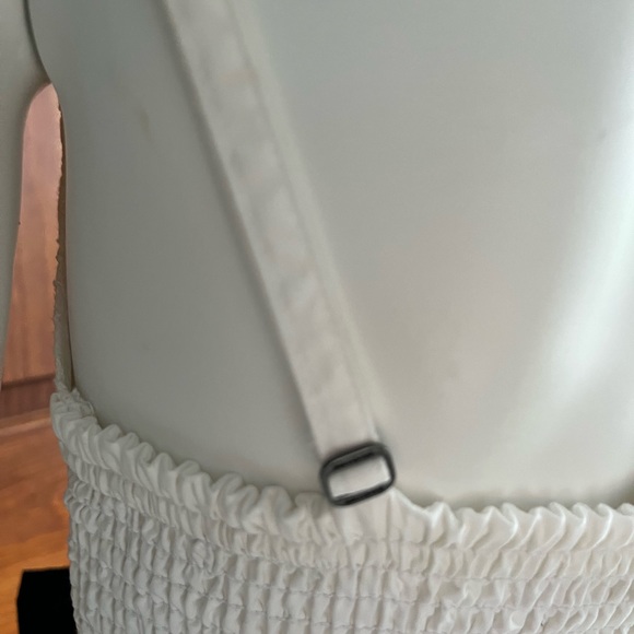 EUC Hollister White Lace Dress M - Picture 9 of 9